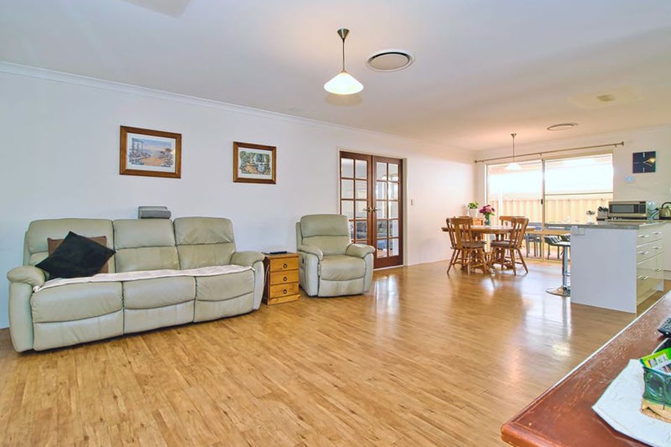 74 Chelmsford Avenue , Port Kennedy