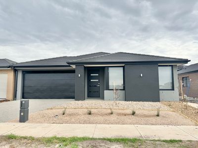 30 Camfield Crescent, Mambourin