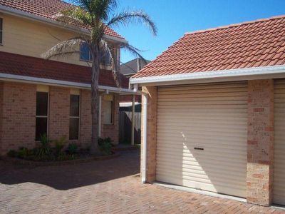 10 / 3 Commerce Dr, Warilla