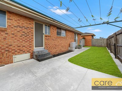 2 / 9 Royal Avenue, Springvale