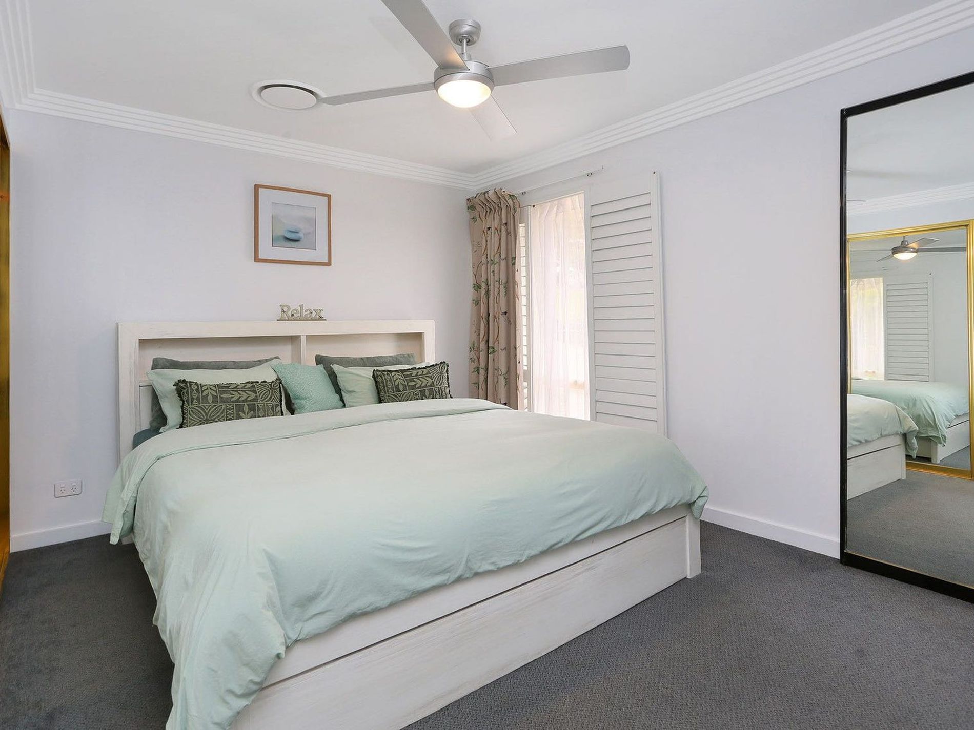 100 Matson Crescent, Miranda