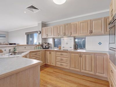 9 Sanctuary Close, Tea Gardens