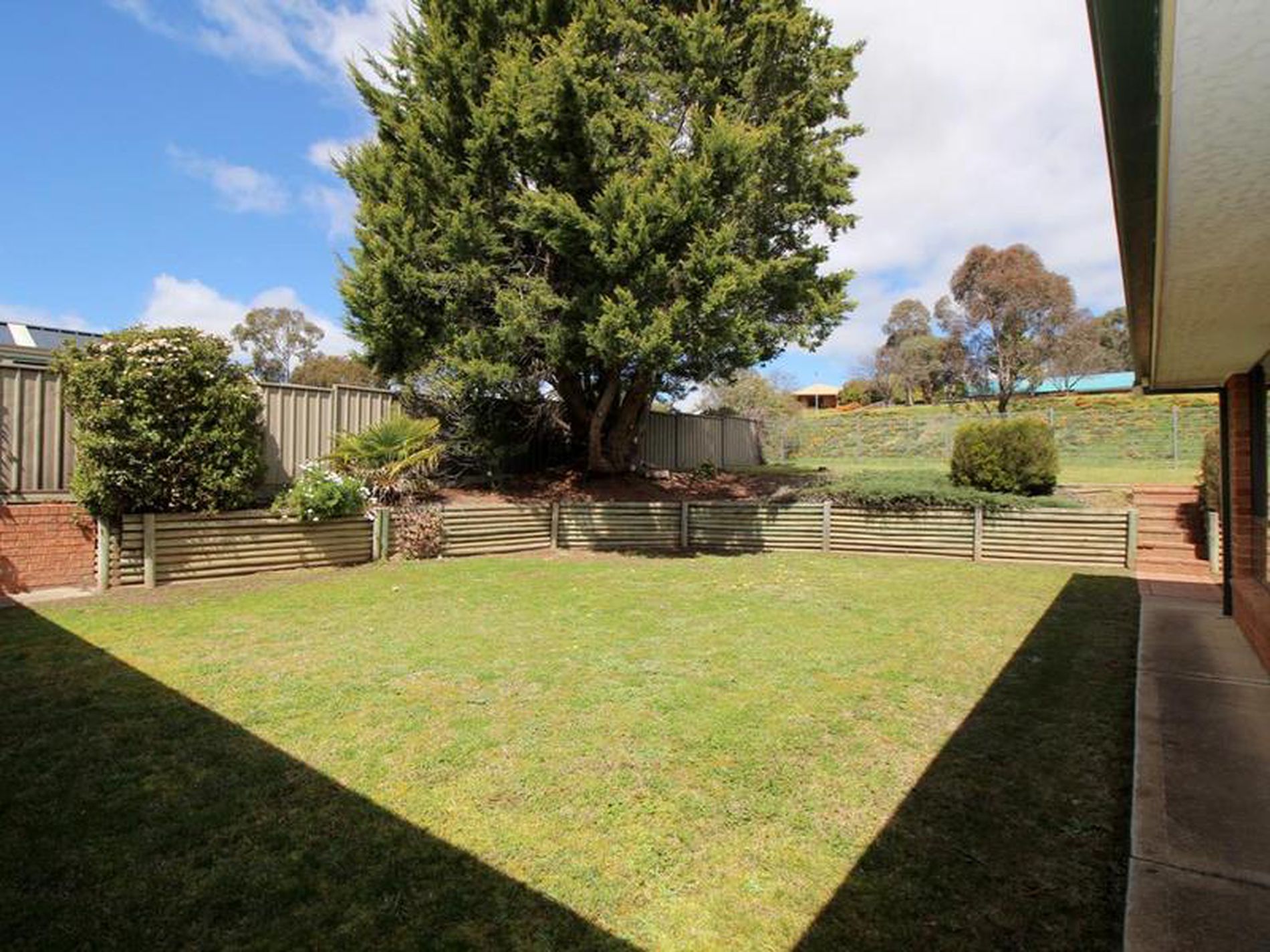 73 Lorimer Street, Llanarth