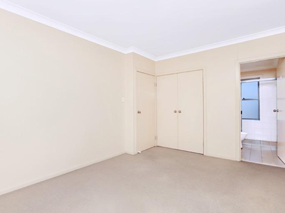 4 / 9-11 Hathern Street, Leichhardt