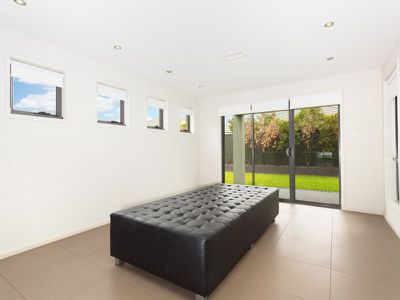 13 Haywards Bay Drive, Haywards Bay