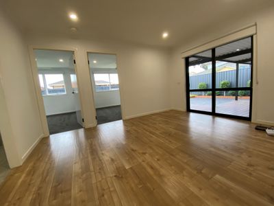 2 Riverside Avenue, Werribee