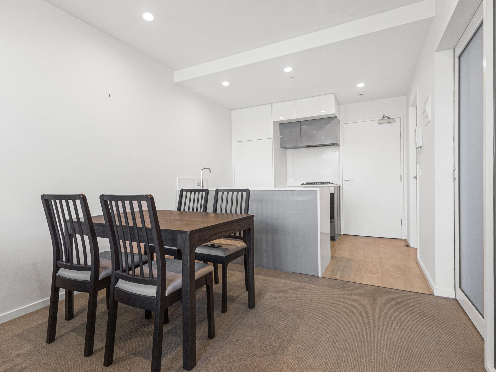304/2A Clarence Street, Malvern East