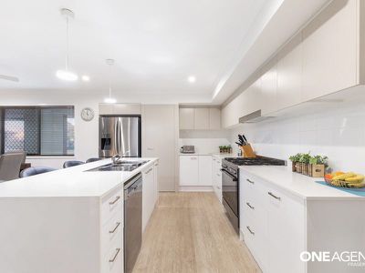 4 Paperbark Way, Urangan