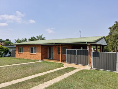 7 Armstrong Street, Atherton