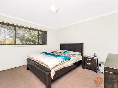 4 / 15 Weavell Place, Kambah