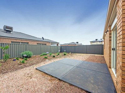 3 Basinview Drive, Tarneit