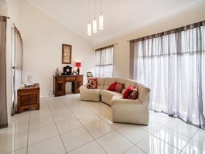 35 Sundown Drive, Paradise Point
