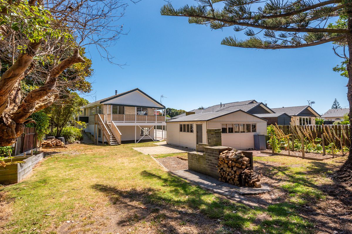 198 Tutere Street, Waikanae Beach