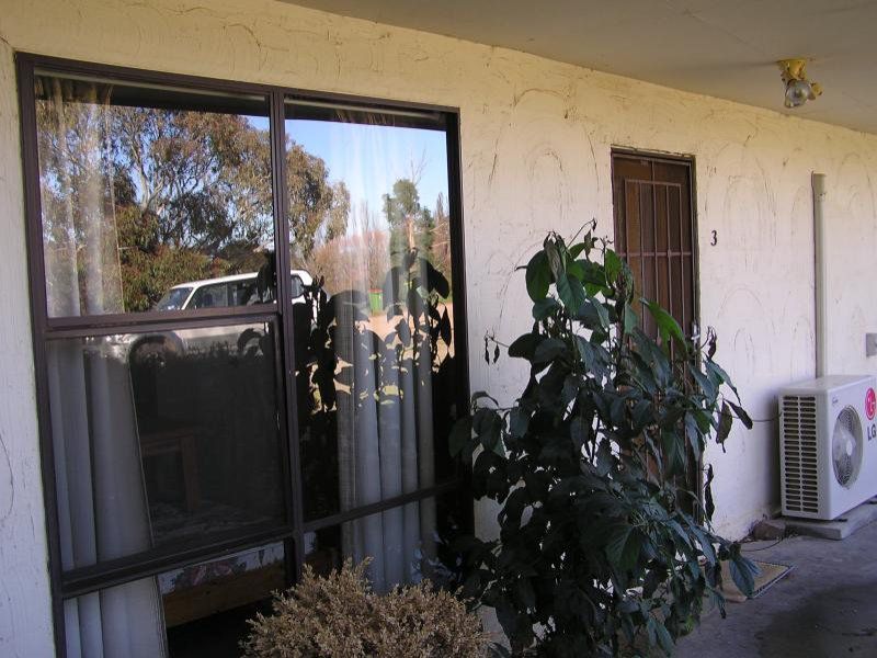 3 / 5 Midland Highway, Mansfield