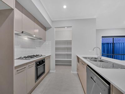 25 Noah Road , Clyde North