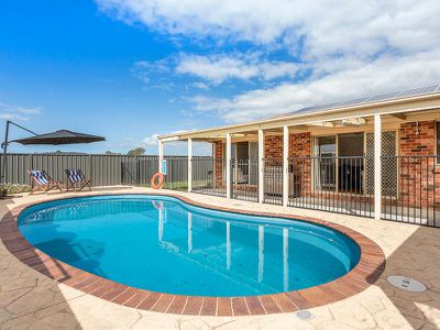 9 Sierra Drive, Horsley