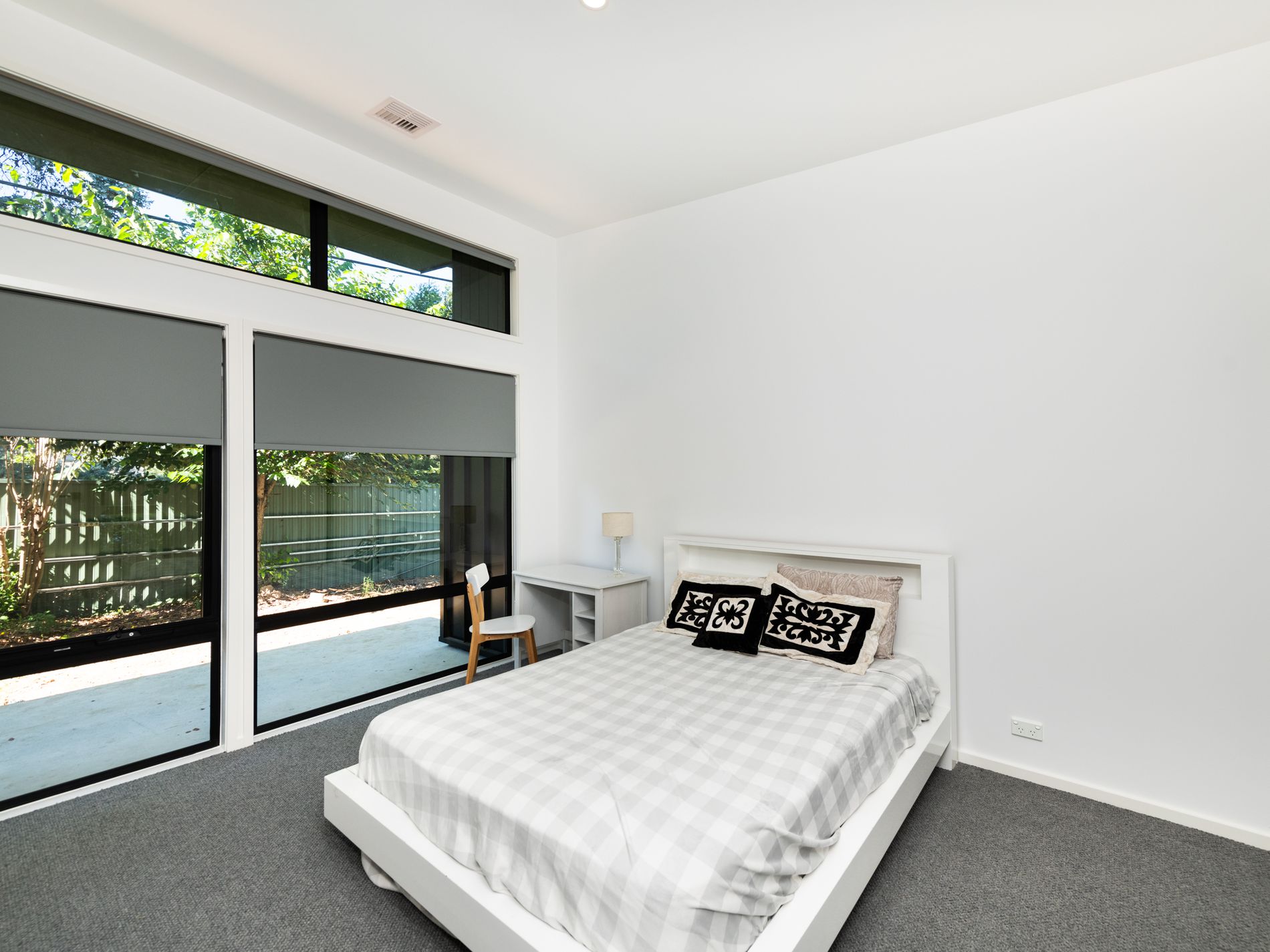 2 / 17 Renwick Street, Chifley