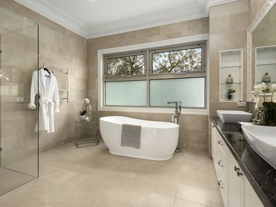 16 Elliott Avenue, Balwyn