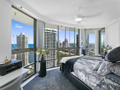 50 / 20 Cronin Avenue, Main Beach