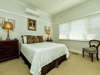 8 Ready Street, Rutherglen