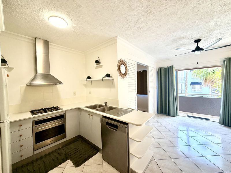 1211 / 2-10 Greenslopes St, Cairns North