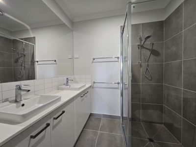 13 Mangosteen Drive, Truganina