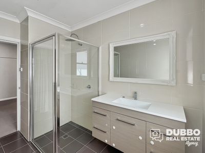 166 Gipps Street, Dubbo