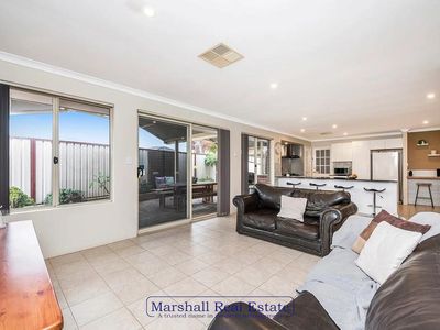 21 Kippilaw Loop, Carramar