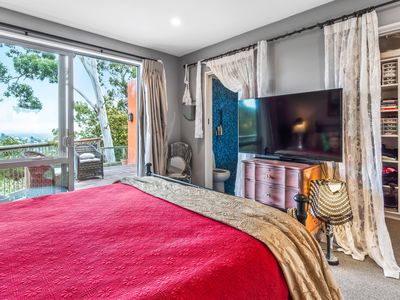 4 Runswick Lane, Huntsbury