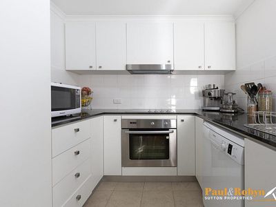 18 / 60 Lowanna Street, Braddon