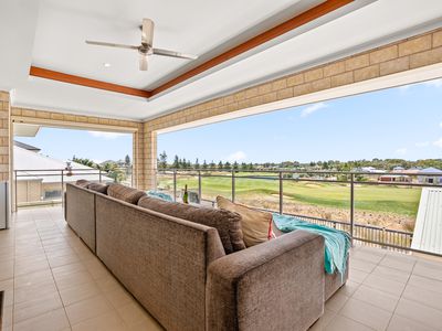 43 Holloways Ridge, Secret Harbour