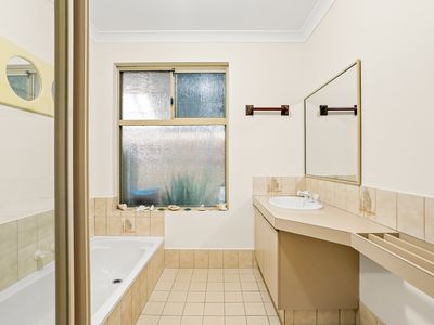 19 Conway Loop, Waikiki