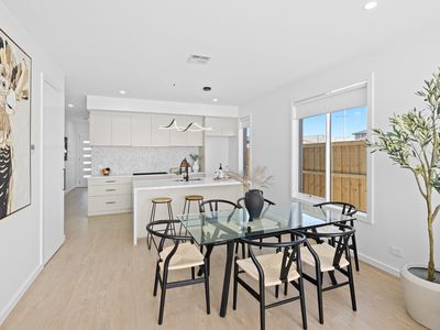 9 Pursuit Street, Mambourin