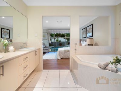 4 SLIPSTREAM ROAD, Coomera