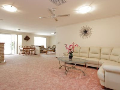 2 Klein Court, Winthrop