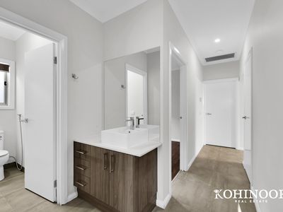 8 Banjolina Circuit, Craigieburn