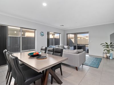 62 Lockhart Crescent, South Guildford