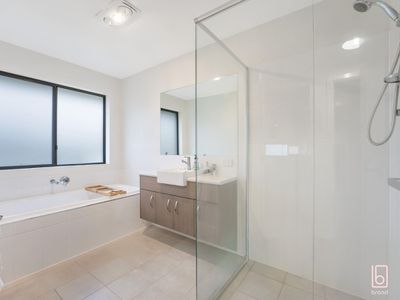 30 Sorrento Way, Hamlyn Terrace