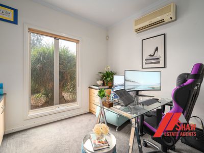 2 TEESIDE COURT, Sanctuary Lakes