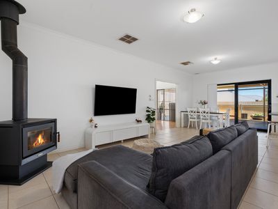 4 Pirring Way, Hannans