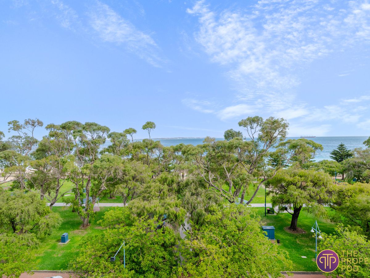 36 / 17 Rockingham Beach Road, Rockingham