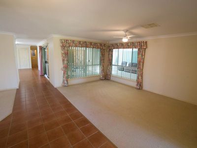2 Brian Hambly Place, Dubbo