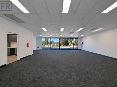 2 / 11 Freight Road, Kenwick