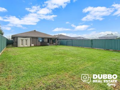 31 Magnolia Boulevard, Dubbo