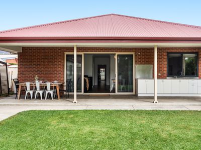 17 Maude Street, Glandore