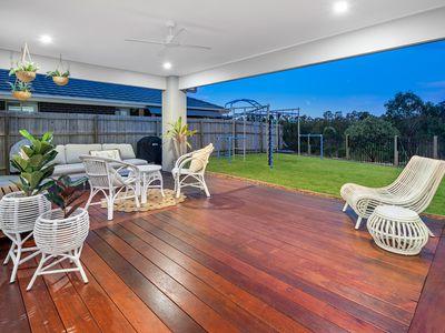 35 Whitsunday Circuit, Pimpama