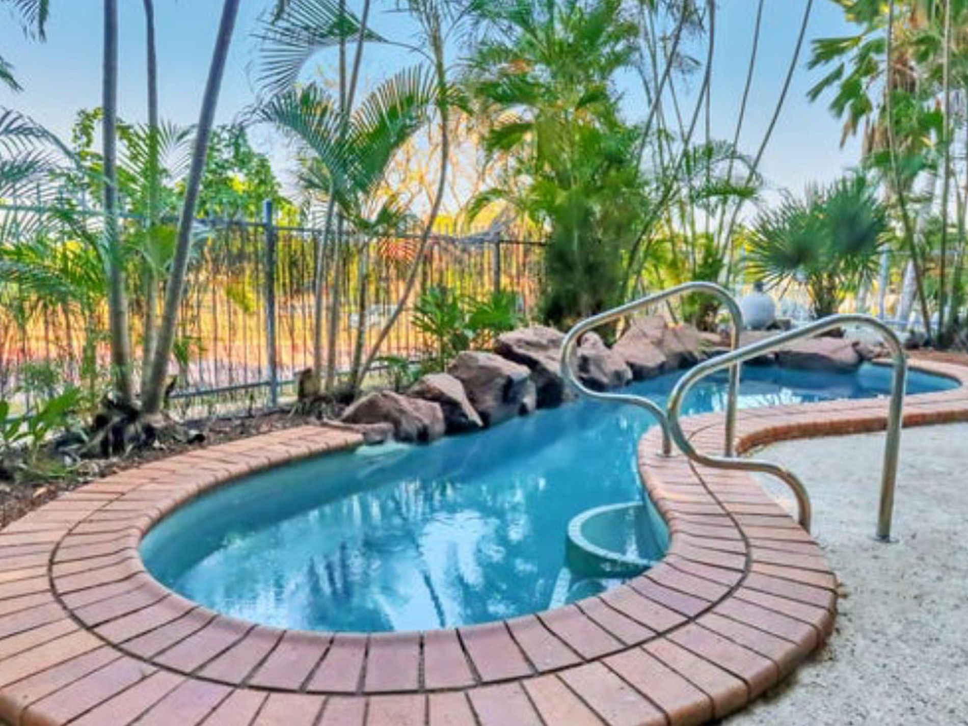 2 / 11 Chong Wee Avenue, Woolner