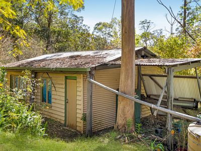 270 Cole Gully Road, Lefthand Branch