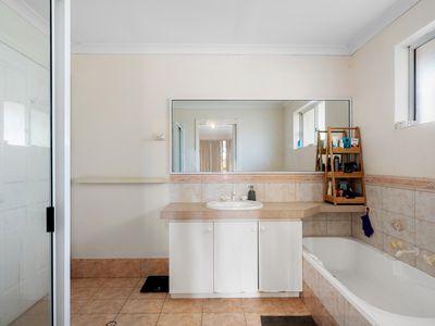 44B Azamor Drive, Boulder