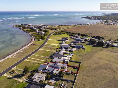 263 Pelican Point Road, Pelican Point